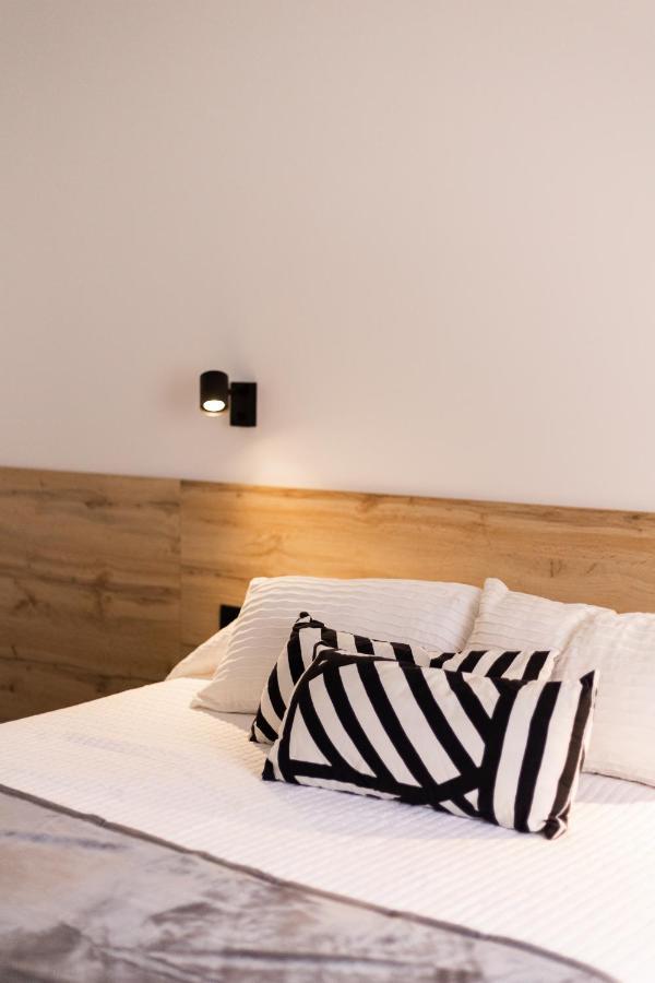 Apartamentos Mk77 Leon - Lahoz Exterior foto